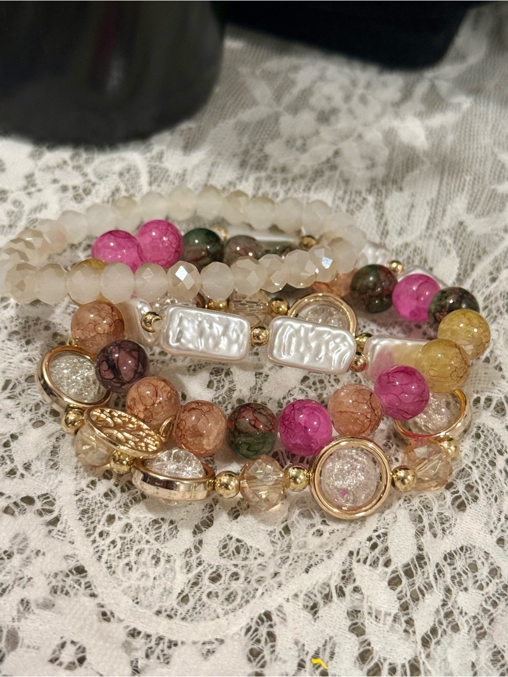 Mixed set (4) Bead Stretch Bracelet - Picture 3 of 3